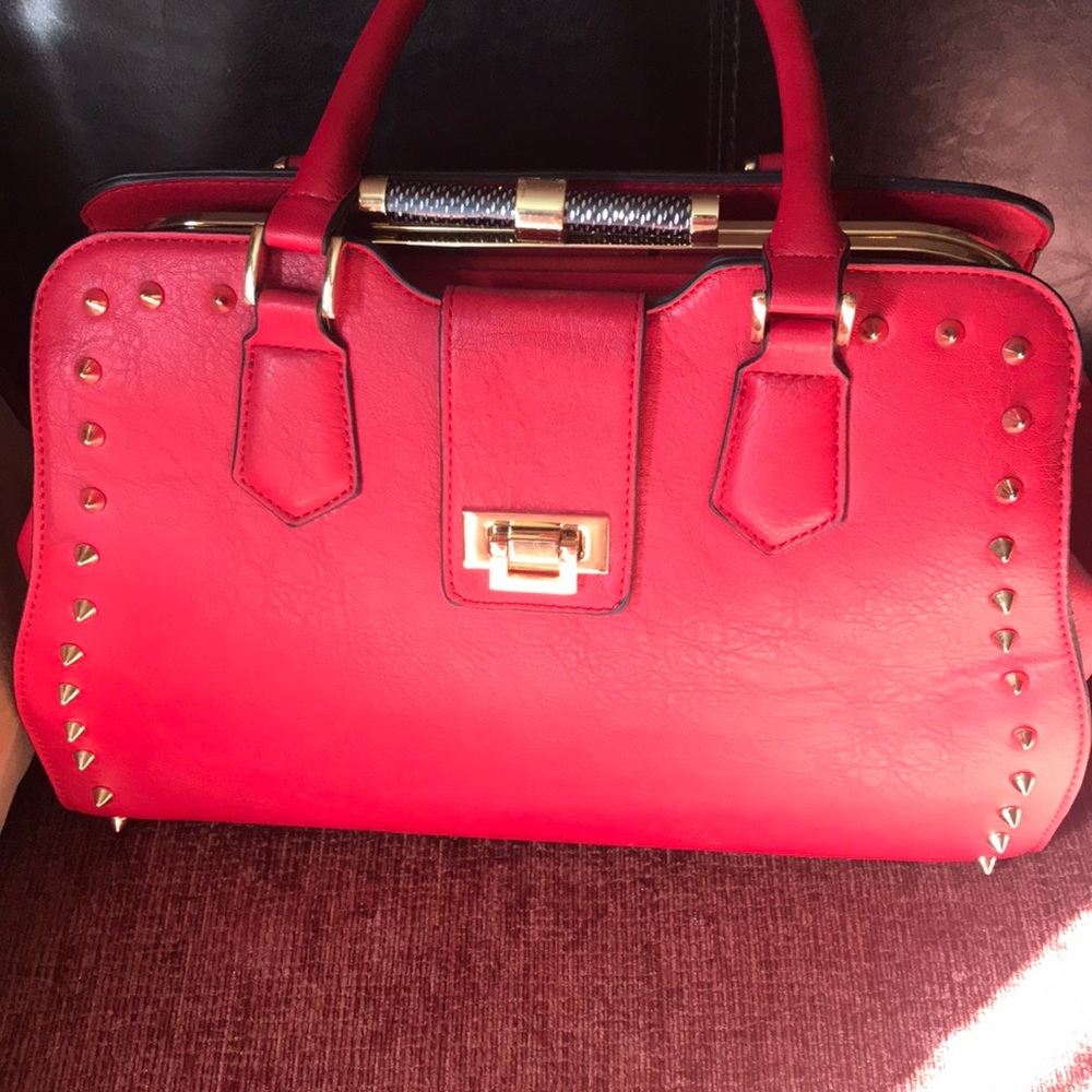 Large Red Handbag with shoulder strap